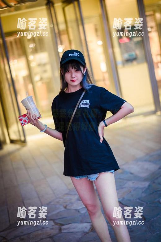 Akisoso秋楚楚分享礼服：说好的优雅，结果我还是觉得好像在参加派对