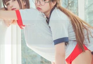 BoLoli菠萝社 – 被王语纯的瑜伽全集圈粉了，这姿态，怪不得她一直在“练”！
