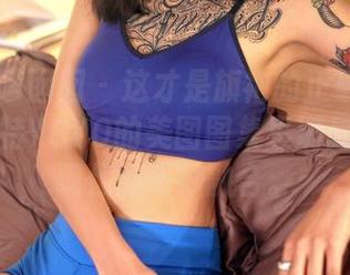 Feilin嗲囡囡 – 这才是旗袍的正确打开方式！模特YOYO的美图图集里满是古风与现代的巧妙融合。
