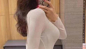 微密圈 – Jessie婕西在教室里打卡：原图里还藏着多少冷知识？