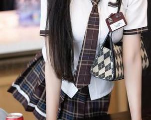 XIAOYU语画界 – 网袜的另一种打开方式，快让林乐一的写真引领潮流！