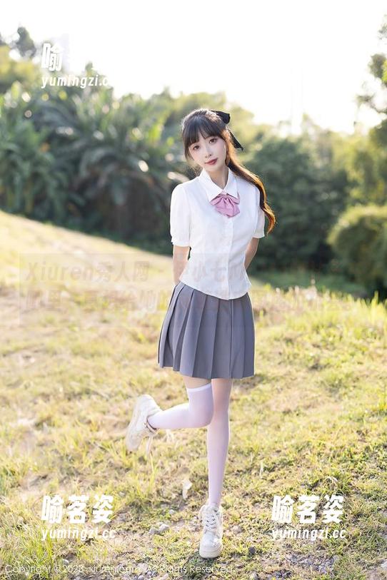 Xiuren秀人网-伊小七MoMo Xiuren秀人网 - 伊小七MoMo的袜子在哪里,真想给她的泳装逃离图库的机会。
