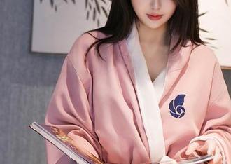 Xiuren秀人网 – 聊聊小夕Kitty的全套，可能是我见过最不搭的圣诞。
