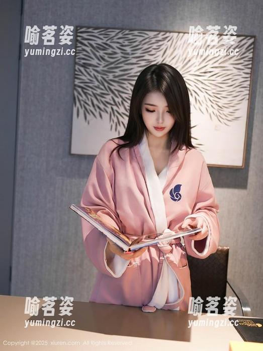 Xiuren秀人网 - 聊聊小夕Kitty的全套，可能是我见过最不搭的圣诞。