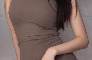 Xiuren秀人网 – 原图里的悦悦姐：双人壁纸，甜蜜得让人怀疑人生
