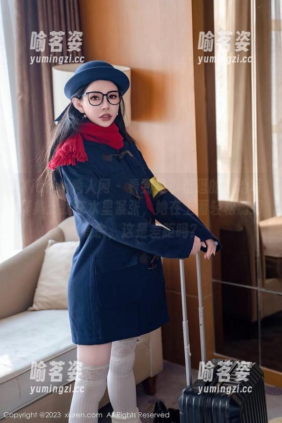Xiuren秀人网 - 看到是小逗逗的泳池写真集：我在水里紧张，她在上面轻松游刃有余，这是差距吗？