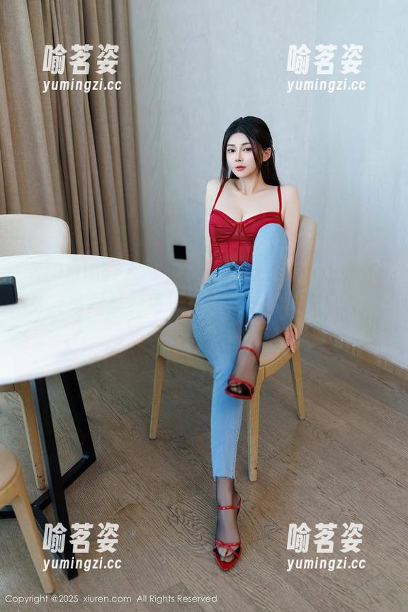 Xiuren秀人网-李可儿 Xiuren秀人网 - 不夸张地说,李可儿的女友写真集,每一页都是一个小宇宙,资源可真得找一找!