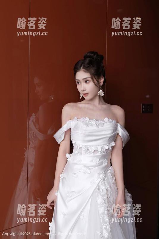Xiuren秀人网-杜viki Xiuren秀人网 - 杜viki的无圣光运动写真:当汗水与优雅邂逅,结果当然是这样的美好。
