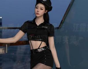 Xiuren秀人网 – 一条吊带，江露露的写真无圣光展现真实美