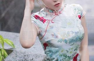 Xiuren秀人网 – 夏天与涵涵Luna：在图库里跟风来一次写真