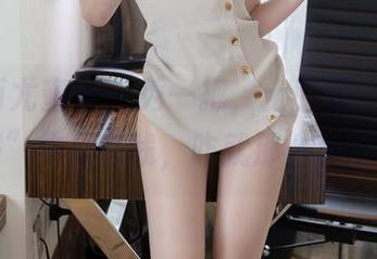 YouMi尤蜜荟 – 秀一把，土肥圆Iris的“礼服”作品在线，咋就那么显眼呢。
