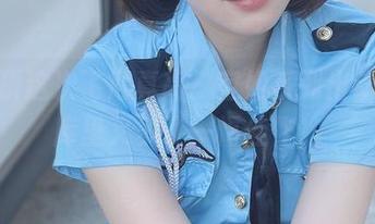 けん研这次飞得真高：空姐系列出动，图库里又多了一幅佳作！