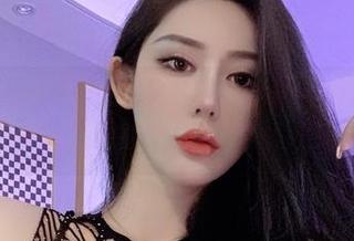微密圈 – 刷点不爱笑的赛琳厨娘全集，看这食物都在为她打call，哈哈。