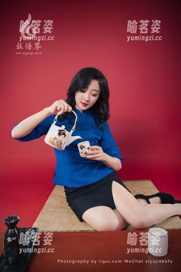 丽柜 - 校服最新套图，小爽把校园日常拍得那么有感觉！