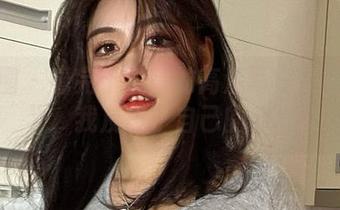 微密圈 – 看完于芷晴的高清写真集《飒酷》，我反思了自己的穿搭…