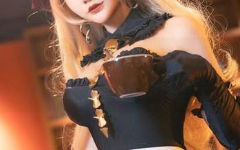 仙九Airi的斯卡哈毛衣：cos还原到连毛衣都看不下去的地步！