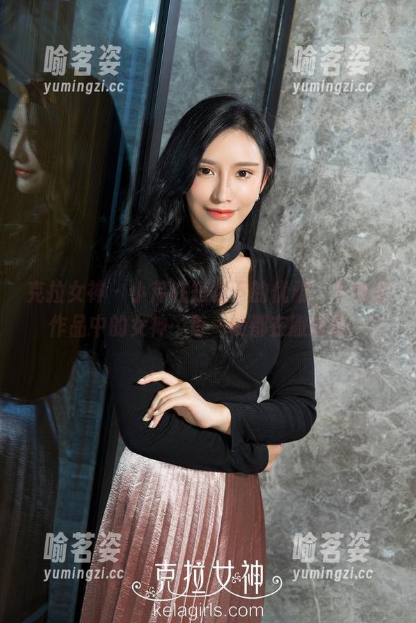 克拉女神-小芹 克拉女神 - 小芹在短裙下的优雅,不愧是作品中的女神…每一帧都在撒娇呢。