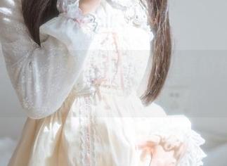 定制你的宫廷美学：六味帝皇酱的女王图集，穿衣服的意思吗？