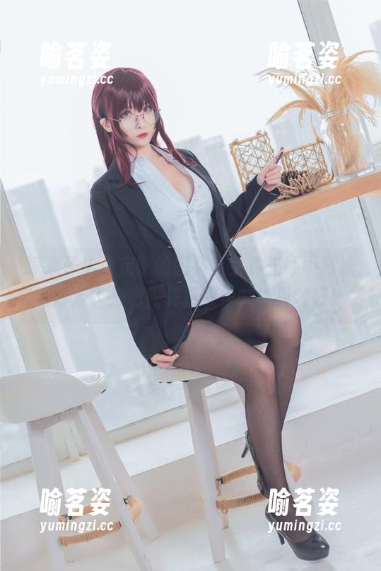 凉凉子 凉凉子给你定制的图集,女神光环不再遥不可及?来吧,先把散步的气息收好!