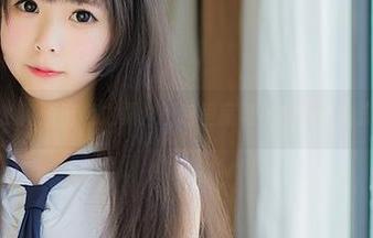 向小圆的高清蓝色之夏：图包里藏着一些奇怪的脚丫子！