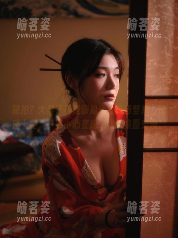 大梨子不是御姐 旅拍?大梨子不是御姐化身高清壁纸,动感十足,一不小心变成了我的桌面宠物。