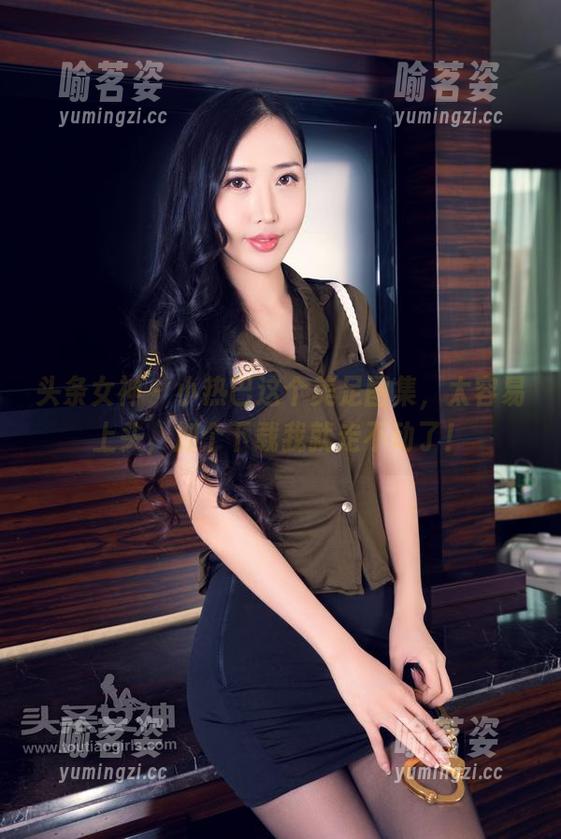 头条女神 - 小热巴这个美足图集，太容易上头，加个下载我就走不动了！