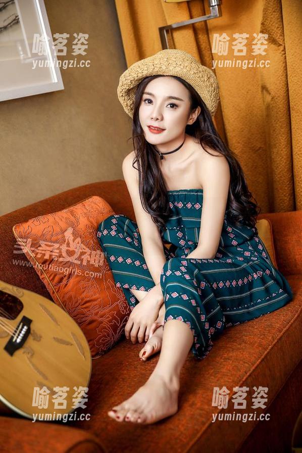 头条女神 - 目睹蔡楠与她的眼镜：原图质量上天，更新加点食盐！