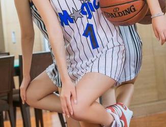 头条女神 – 语溪的夏日私房图，悠闲小憩也值得全网疯传？
