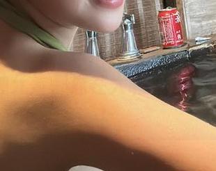 微密圈 – 奶雯的白色蕾丝：这一刻，图库里的每种元素都像在大喊“快来点赞我”！