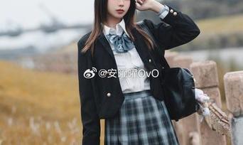 安曜曜的校服时代，在线体验这个迷人的合集！
