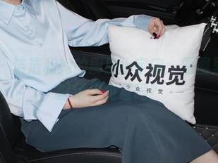 小众视觉 – 洁洁和她的厨房小宇宙：原图里的喵星人壁纸你见过吗？