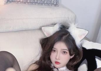 小小奶瓶儿的写真新作-这回是个“哼”哼的迦南图包