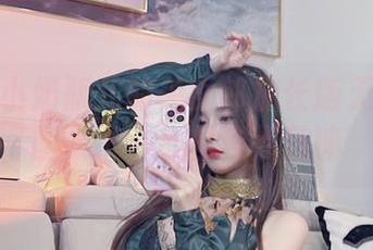 别说小小奶瓶儿的兔女郎加长版无圣光套图买了，心里没点数嘛