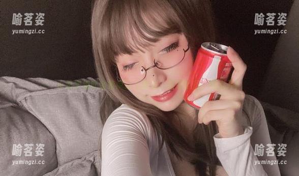 小泉学姐吖 小泉学姐吖全集疯狂大联动:风纪委员,别走开!