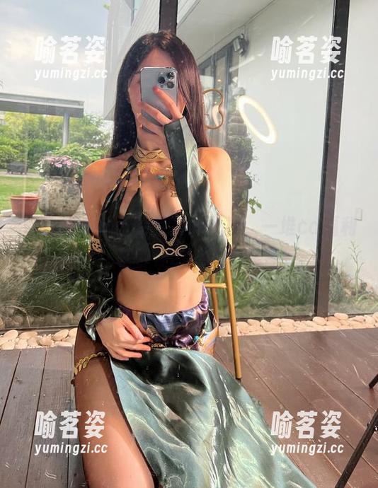 小玉吃果冻 微密圈 - 小玉吃果冻的写真,一堆cd福利在等你comeon!