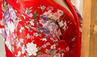 尤果网 – 睁大眼睛看，栗子在体操服中发现了自己的另一面——一组图包，不容小觑的作品。
