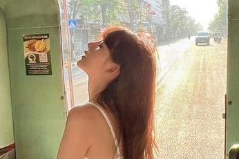微密圈 – 久违的吊带，原来就是阿朱啊的美图里藏了那么多心机。