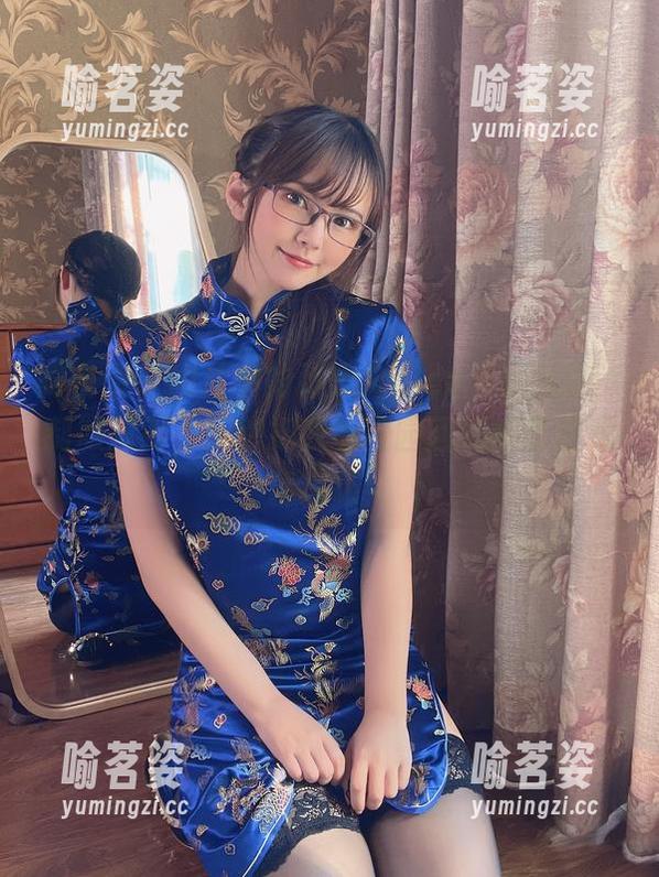 微密圈 - 图片中的张思允nice，就凭这jk制服演绎，我想把我的校园回忆都改成戏精现场！