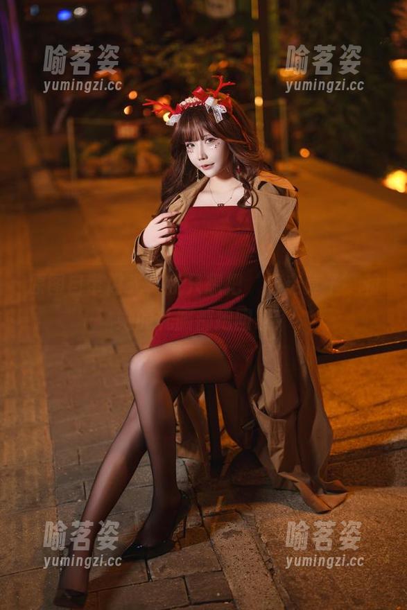 抱走莫子 原图自带闪光,我只想把‘抱走莫子’和她的礼服都抱回家!