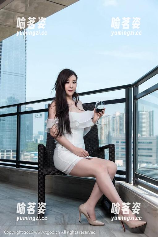 推女神-刘飞儿Faye 推女神 - 刘飞儿Faye户外私拍合集——就像她的约会对象,都是“隐形”的精彩!