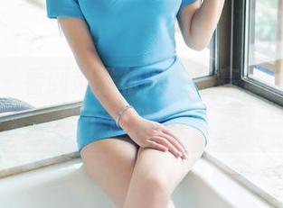 推女郎 – 看到赵惟依的美腿高清图，真想找个角落沉醉。