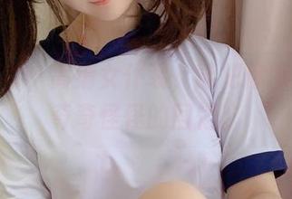 是依酱吖，高清女仆装，能把你带回那些奇奇怪怪的回忆。