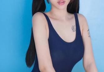 果团网 – 在天台上，龚玥菲的私房图片云游四海。