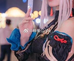 看完桃墨公子的学姐图包，我决定今天不工作了，泡在这里！