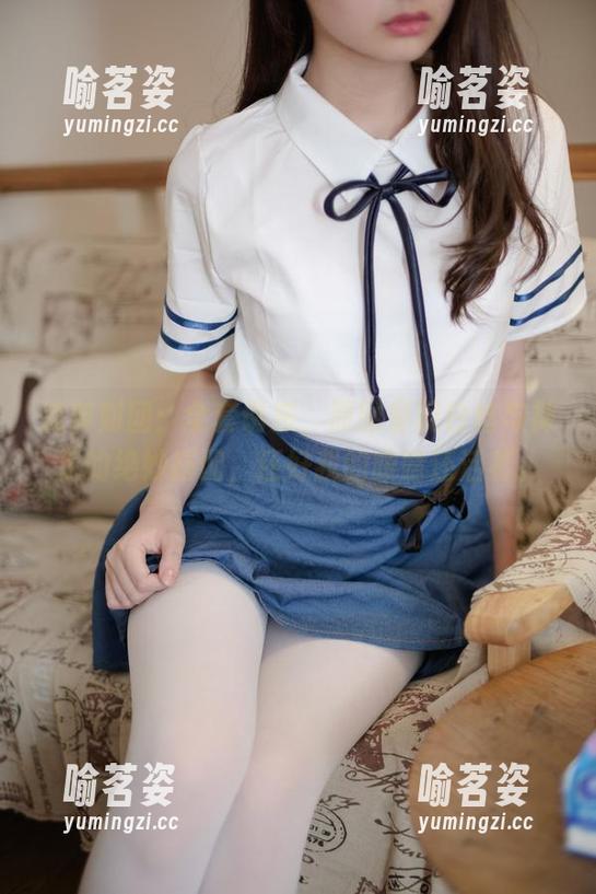 森萝财团 森萝财团:全套诱惑,原图呈现白丝与裸足的绝妙搭配,还好我的眼睛还活着。