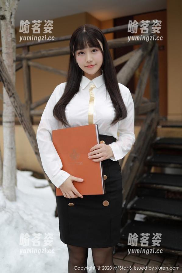 模范学院-草莓兔兔 模范学院 - 高清图片:草莓兔兔的“妹妹”这次又搞了点新花样。