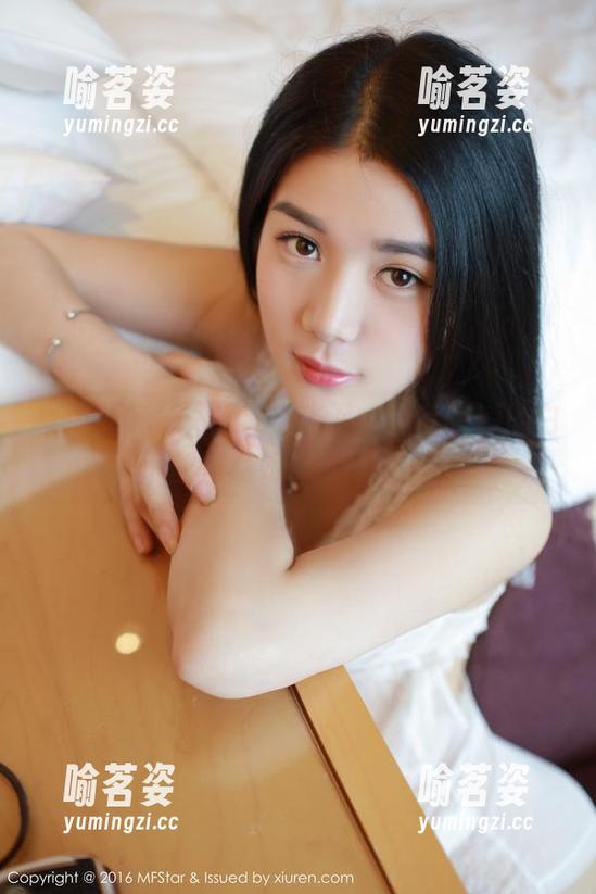 模范学院 - 一探无圣光下，诗诗kiki的白丝作品如何撩动人心
