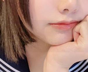 最新写真“校服”：樱群教你怎么把校园元素玩出“麻豆”风。