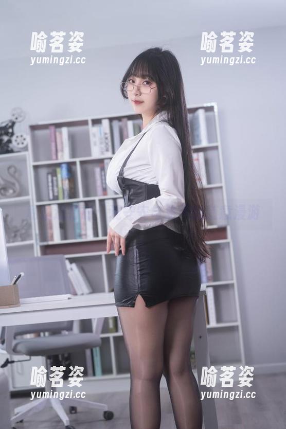 私拍进行时：浅安安与夏天的随意漫游