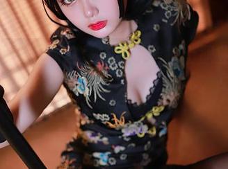 炸蛋Boom你这是打算开始护士职业生涯了吗？白丝护士很合适呀！来吧，免费的图片带回家！